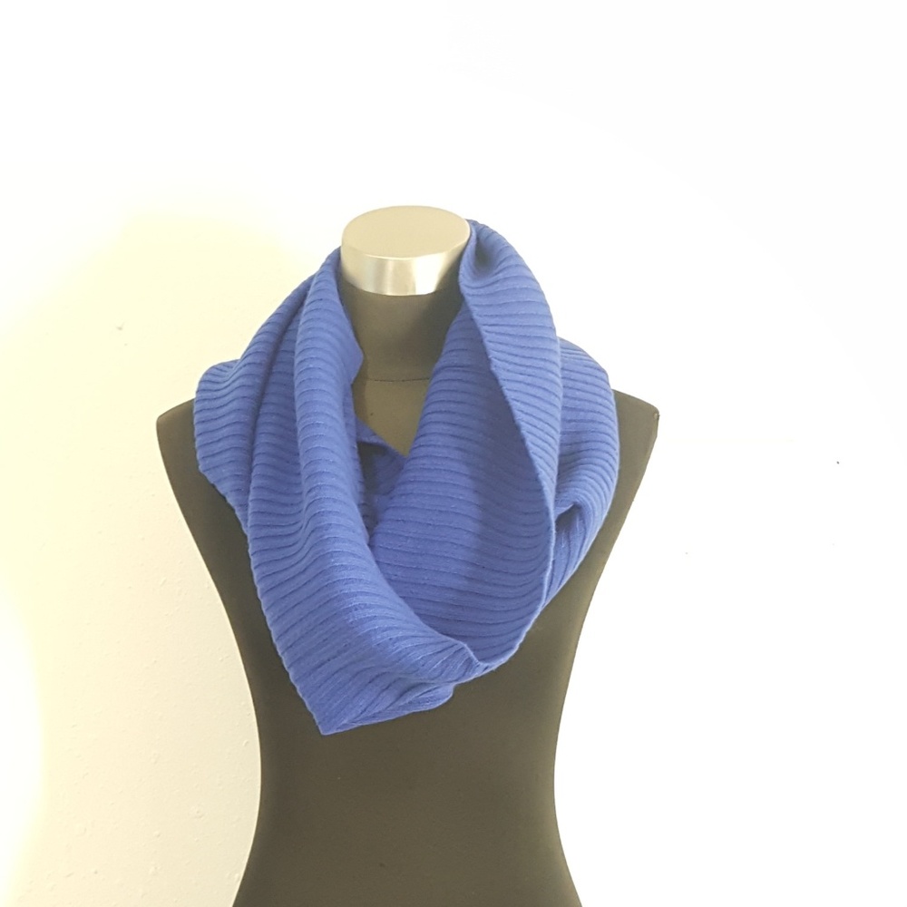 Laure`l Cowl Scarf